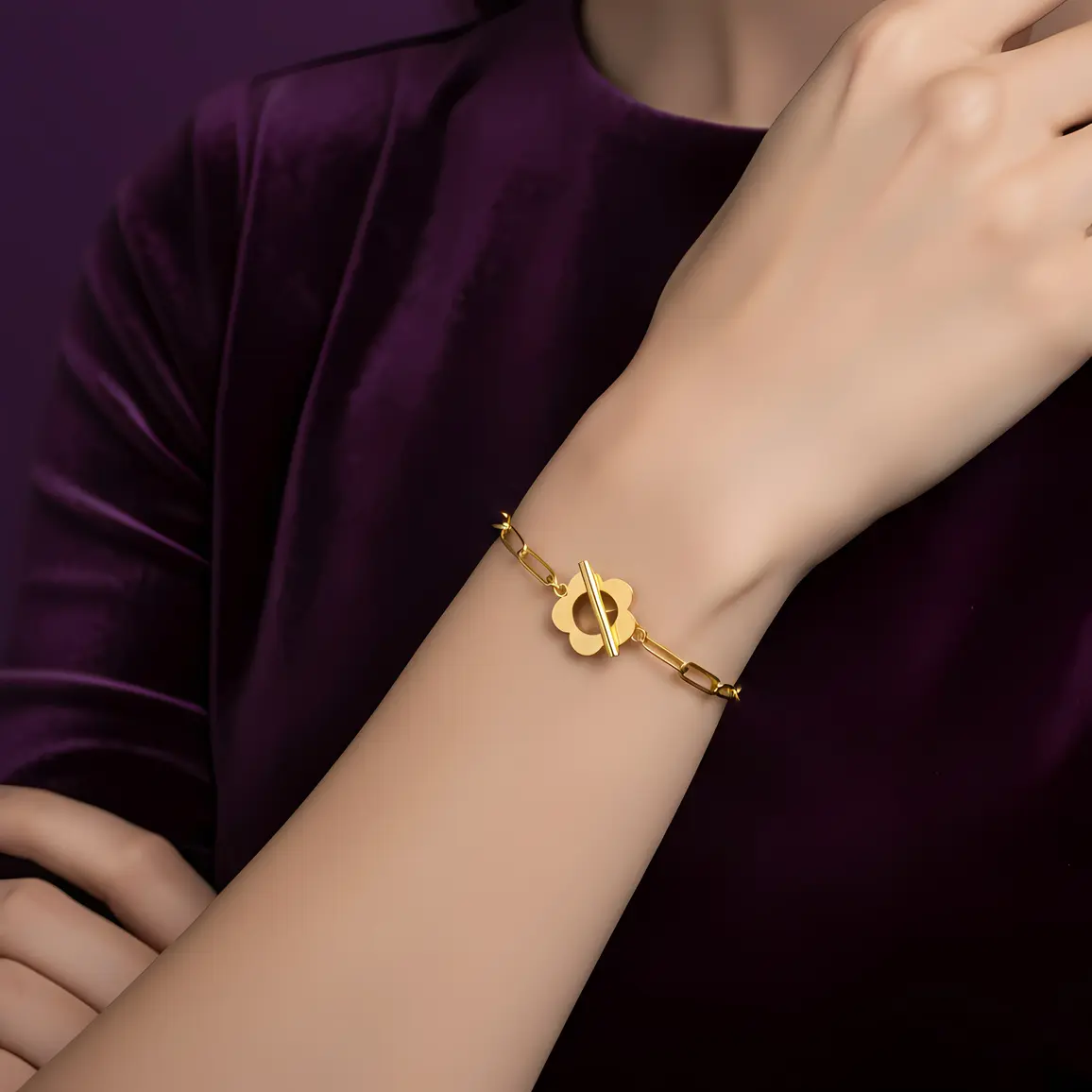 Alternative view of Daisy Charm Toggle Bracelet