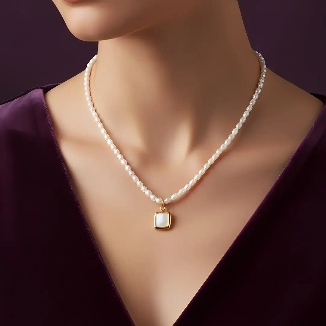 Alternative view of Pearl Beaded Necklace with Shell Pearl Square Pendant