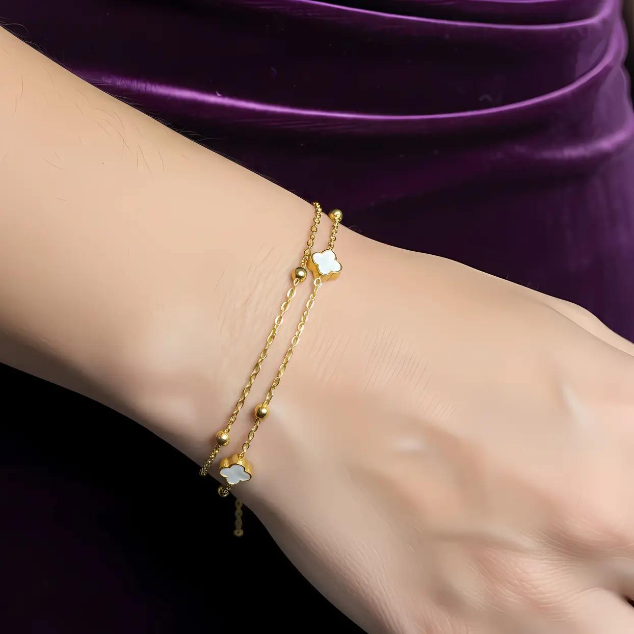 Alternative view of Double Layer Bracelet with White Clover & Ball Beads