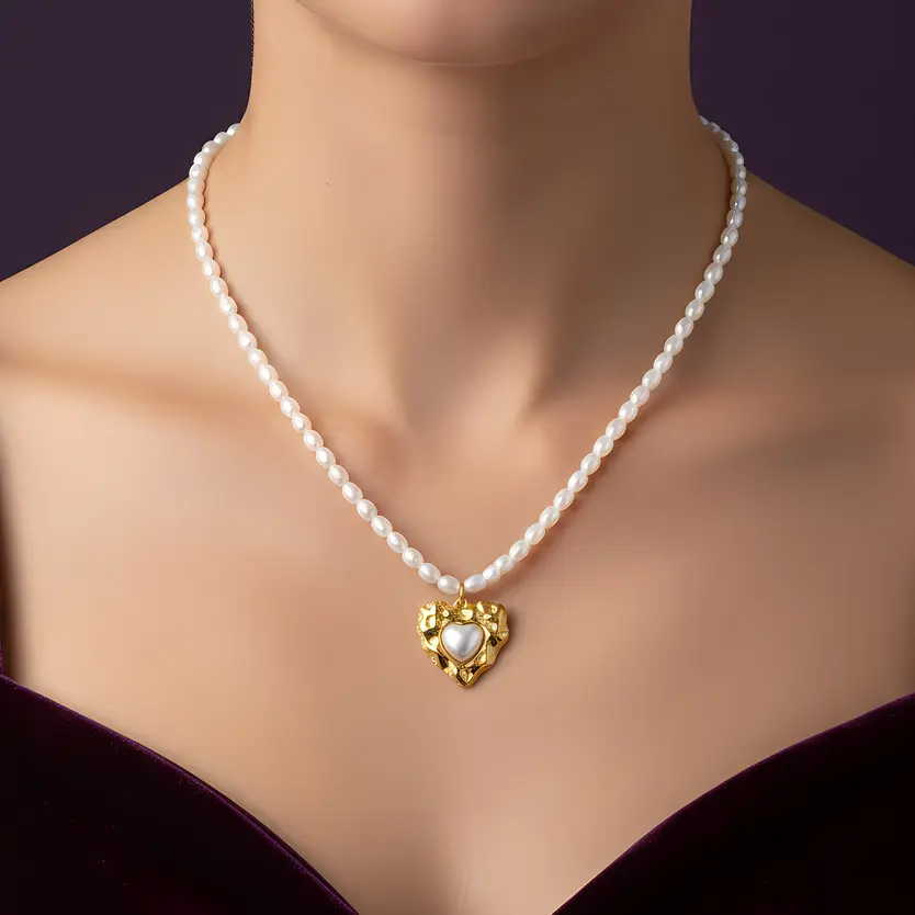 Alternative view of Pearl Beaded Necklace with Hammered Heart Pearl Pendant