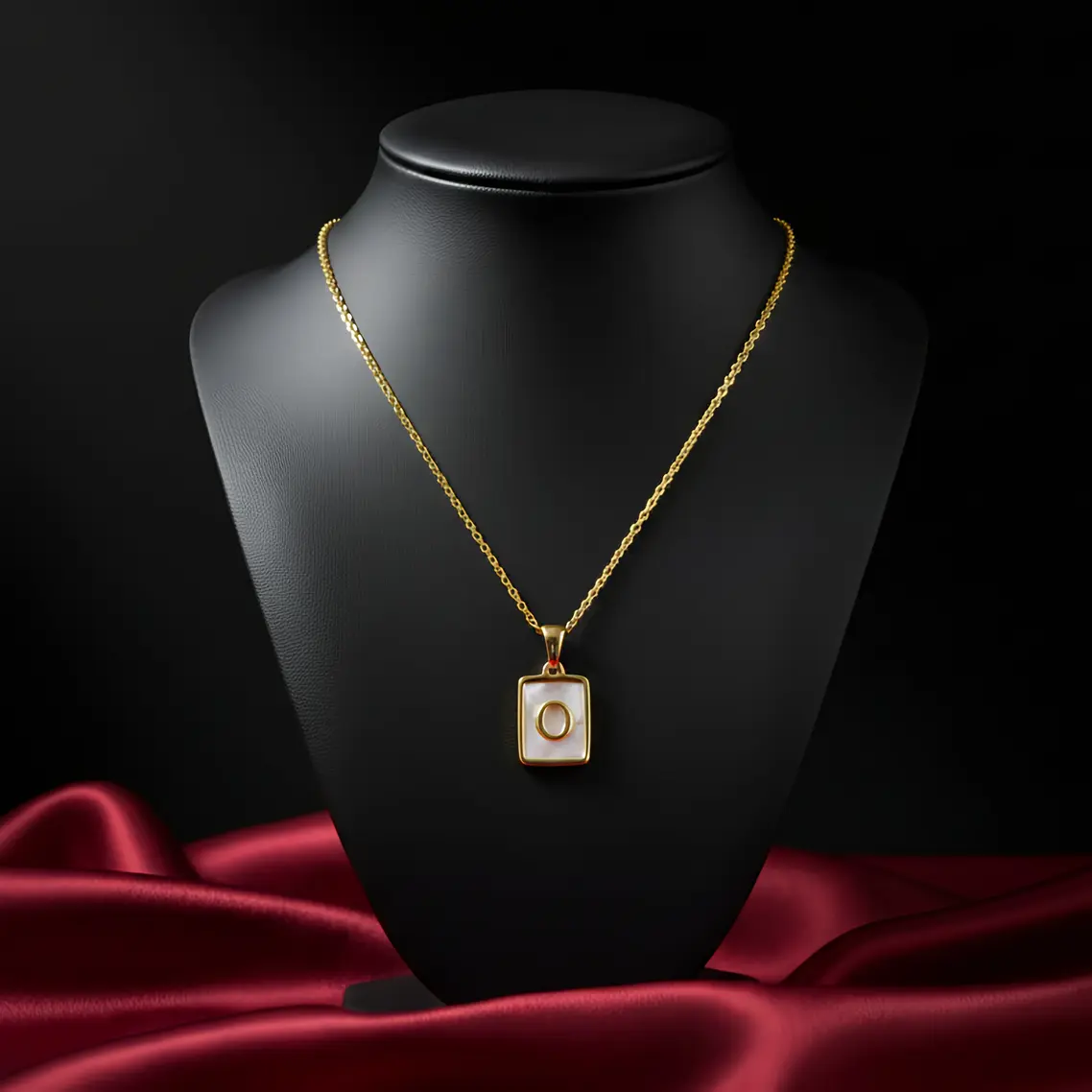 Gold Initial Letter O Mother of Pearl Rectangle Pendant Necklace - Image 3