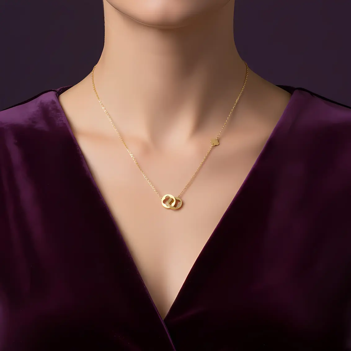 Alternative view of Gold Interlocking Clover & Ring Pendant Necklace